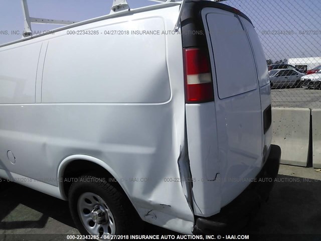 1GCFG15X091159240 - 2009 CHEVROLET EXPRESS G1500  WHITE photo 6