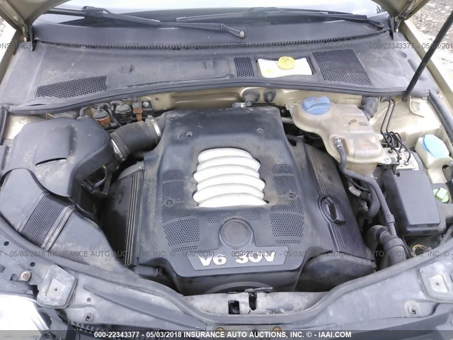 WVWRH63B52P012087 - 2002 VOLKSWAGEN PASSAT GLX 金色 照片 10
