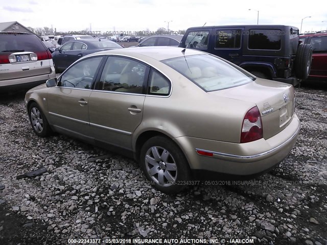 WVWRH63B52P012087 - 2002 VOLKSWAGEN PASSAT GLX 金色 照片 3
