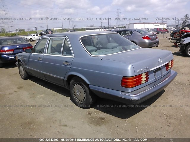 WDBCA35E7KA437473 - 1989 MERCEDES-BENZ 420 SEL Light Blue photo 3