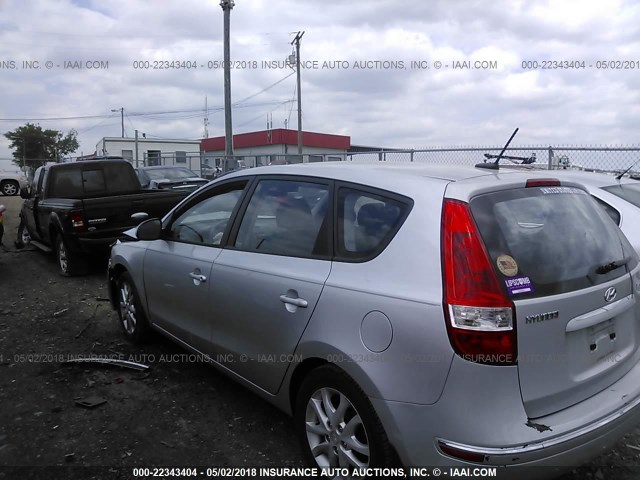 KMHDC86E69U045844 - 2009 HYUNDAI ELANTRA TOURING  SILVER photo 3