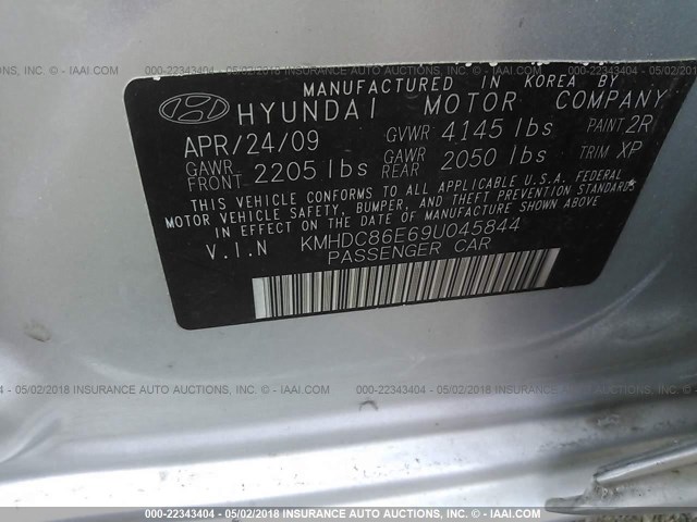 KMHDC86E69U045844 - 2009 HYUNDAI ELANTRA TOURING  SILVER photo 9