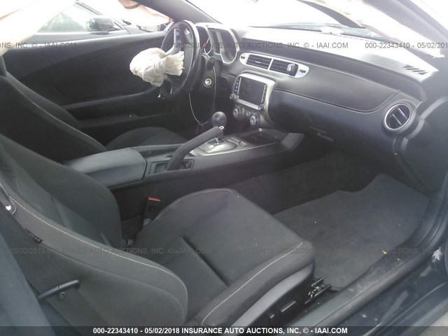 2G1FD1E33F9208372 - 2015 CHEVROLET CAMARO LT BLACK photo 5