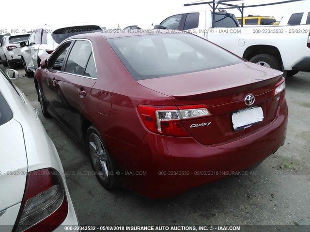 4T1BF1FK7DU665171 - 2013 TOYOTA CAMRY L/SE/LE/XLE 红色 照片 3