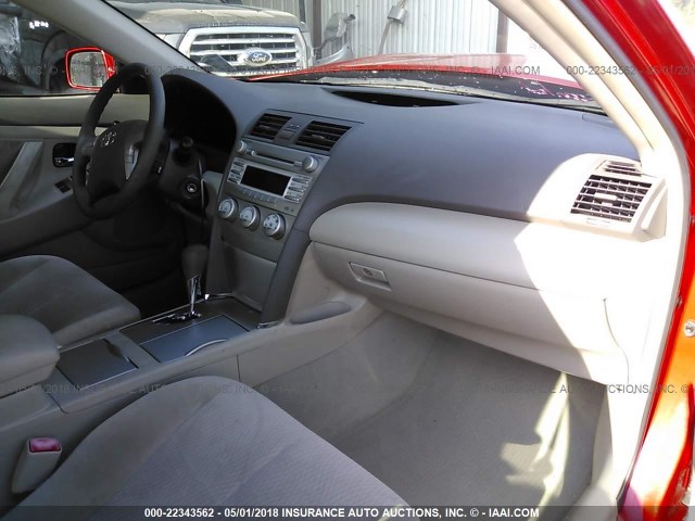 4T4BF3EK7AR067970 - 2010 TOYOTA CAMRY SE/LE/XLE 红色 照片 5