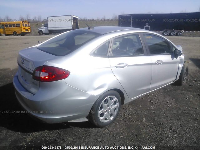 3FADP4AJ9DM202940 - 2013 FORD FIESTA S SILVER photo 4