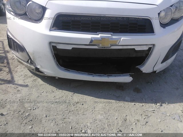 1G1JA5SHXC4210662 - 2012 CHEVROLET SONIC LS 白色 照片 6