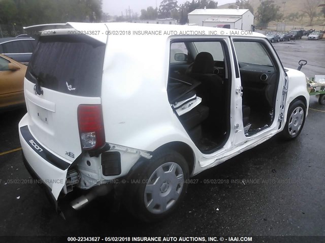 JTLZE4FE9DJ033232 - 2013 TOYOTA SCION XB WHITE photo 4