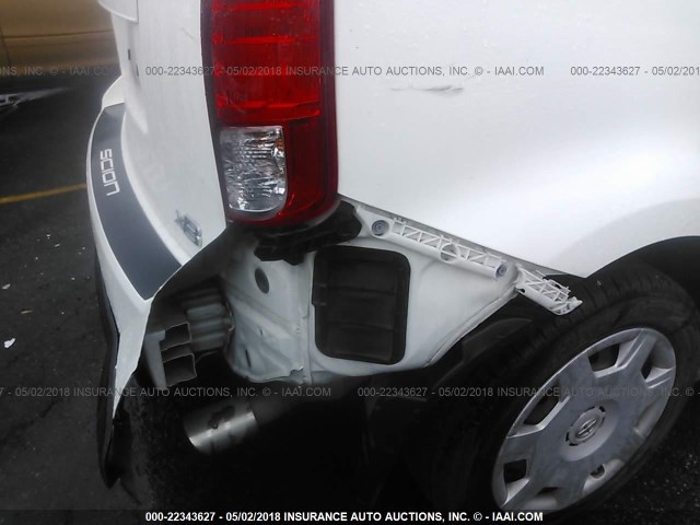 JTLZE4FE9DJ033232 - 2013 TOYOTA SCION XB WHITE photo 6