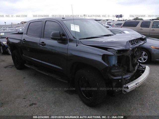 5TFEM5F17HX112367 - 2017 TOYOTA TUNDRA CREWMAX SR5 GRAY photo 1