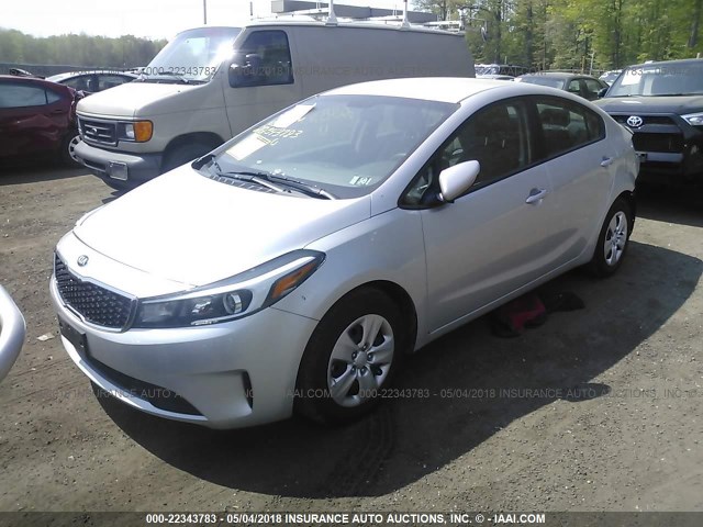 3KPFL4A72HE107834 - 2017 KIA FORTE LX/S SILVER photo 2