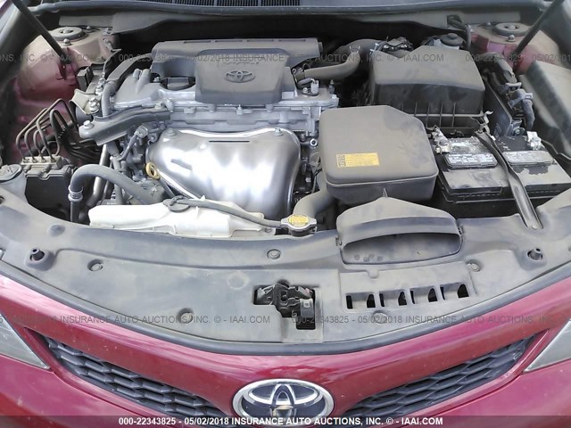 4T1BF1FKXEU845326 - 2014 TOYOTA CAMRY L/SE/LE/XLE 勃艮第红 照片 10