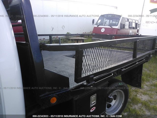 1GDJC74K69E109297 - 2009 GMC C3500 C3500 WHITE photo 7