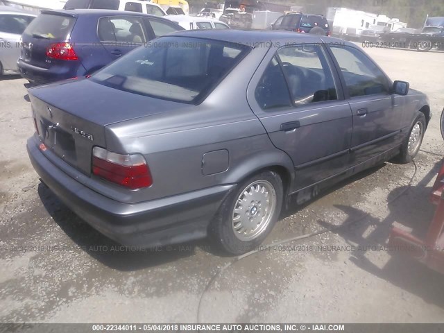 WBACB4311PFL12125 - 1993 BMW 325 I AUTOMATIC SILVER photo 4