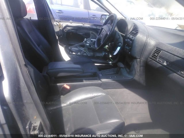 WBACB4311PFL12125 - 1993 BMW 325 I AUTOMATIC SILVER photo 5