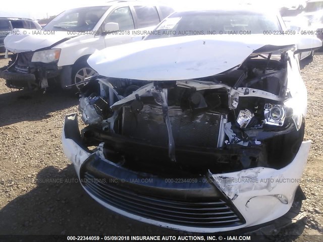 4T1BF1FK6HU351954 - 2017 TOYOTA CAMRY LE/XLE/SE/XSE WHITE photo 6