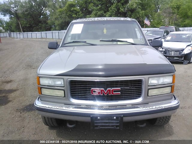 1GKGK26J5XJ773141 - 1999 GMC SUBURBAN K2500 BEIGE photo 6