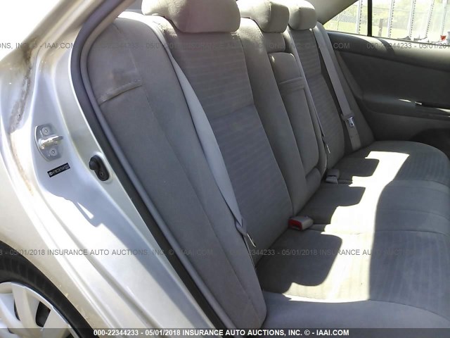 4T1BE32K15U412255 - 2005 TOYOTA CAMRY LE/XLE/SE ვერცხლისფერი ფოტო 8