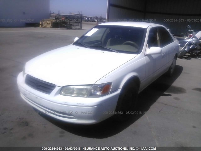 4T1BG22K21U830421 - 2001 TOYOTA CAMRY CE/LE/XLE 白色 照片 2
