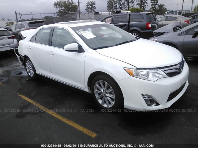 4T4BF1FK0ER390637 - 2014 TOYOTA CAMRY L/SE/LE/XLE 白色 照片 1