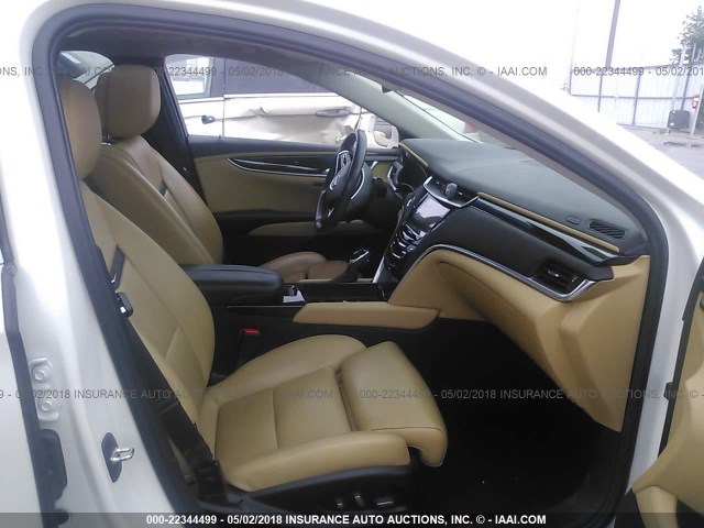 2G61T5S37D9136110 - 2013 CADILLAC XTS PREMIUM COLLECTION CREAM photo 5