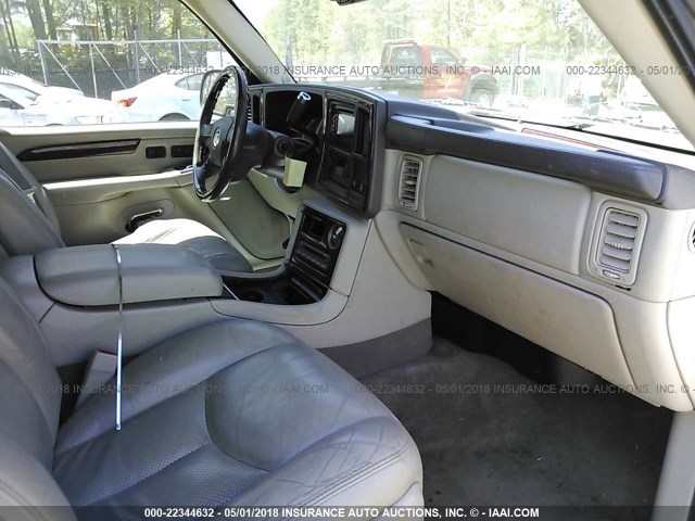 1GYEK63N35R229702 - 2005 CADILLAC ESCALADE LUXURY თეთრი ფოტო 5