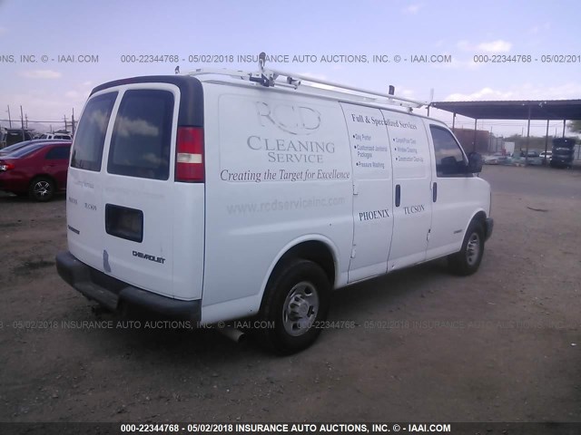 1GCGG25V651265534 - 2005 CHEVROLET EXPRESS G2500  WHITE photo 4