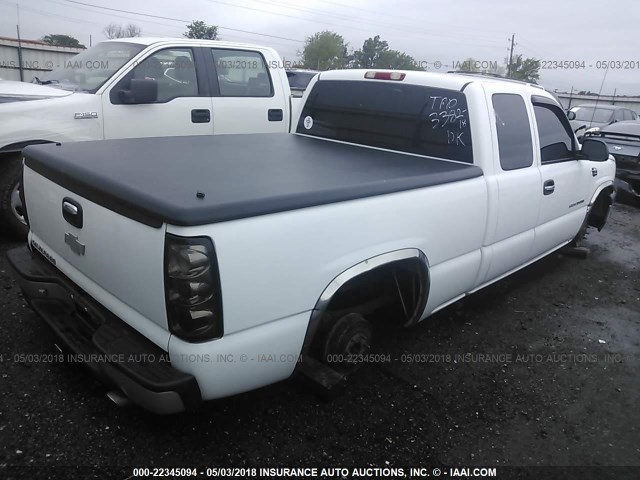 1GCEC19X56Z271918 - 2006 CHEVROLET SILVERADO C1500 WHITE photo 4