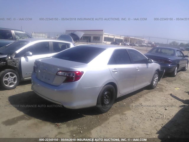 4T4BF1FK0ER404357 - 2014 TOYOTA CAMRY L/SE/LE/XLE SILVER photo 4