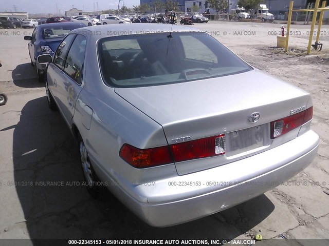 4T1BG22K21U798683 - 2001 TOYOTA CAMRY CE/LE/XLE 银色 照片 3