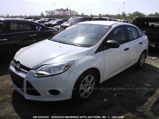 1FADP3E27EL220269 - 2014 FORD FOCUS S WHITE photo 2