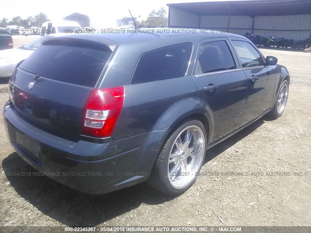 2D4FV47T18H217974 - 2008 DODGE MAGNUM GRAY photo 4