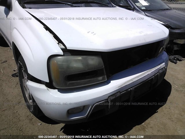 1GNDS13S722473164 - 2002 CHEVROLET TRAILBLAZER  WHITE photo 6