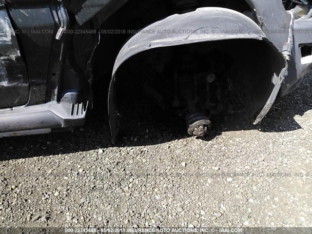 1J4GL38K65W500949 - 2005 JEEP LIBERTY RENEGADE GREEN photo 6