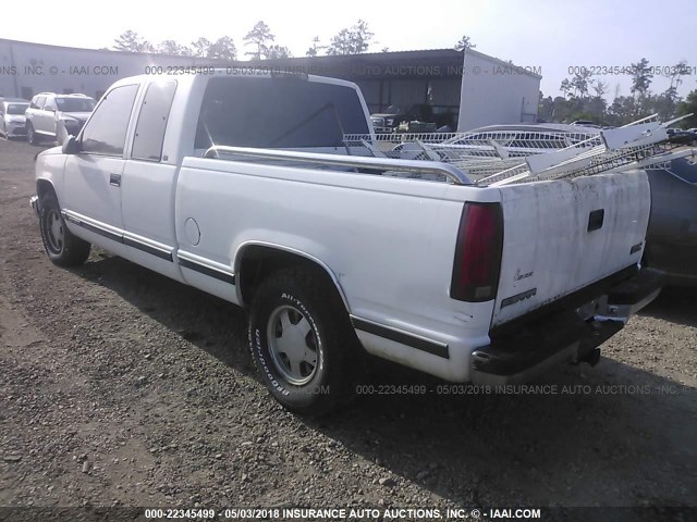 1GTEC19W2WE536972 - 1998 GMC SIERRA C1500 WHITE photo 3