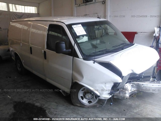 1GCWGFFF9F1281917 - 2015 CHEVROLET EXPRESS G2500  WHITE photo 1