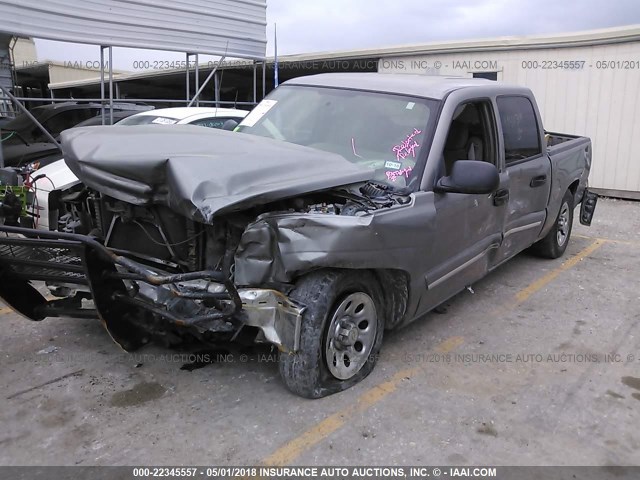 2GCEC13V171113139 - 2007 CHEVROLET SILVERADO C1500 CLASSIC CREW CAB GRAY photo 2