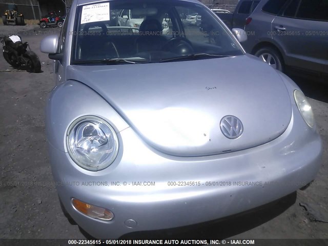 3VWDD21C3YM419251 - 2000 VOLKSWAGEN NEW BEETLE GLX 银色 照片 6