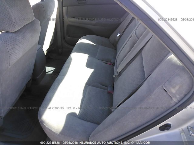 4T1BE32K42U630430 - 2002 TOYOTA CAMRY LE/XLE/SE ვერცხლისფერი ფოტო 8
