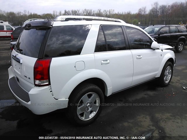 5GZCZ63466S892674 - 2006 SATURN VUE WHITE photo 4