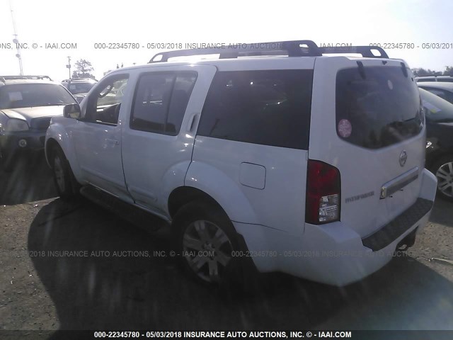 5N1AR18W05C726693 - 2005 NISSAN PATHFINDER LE/SE/XE WHITE photo 3