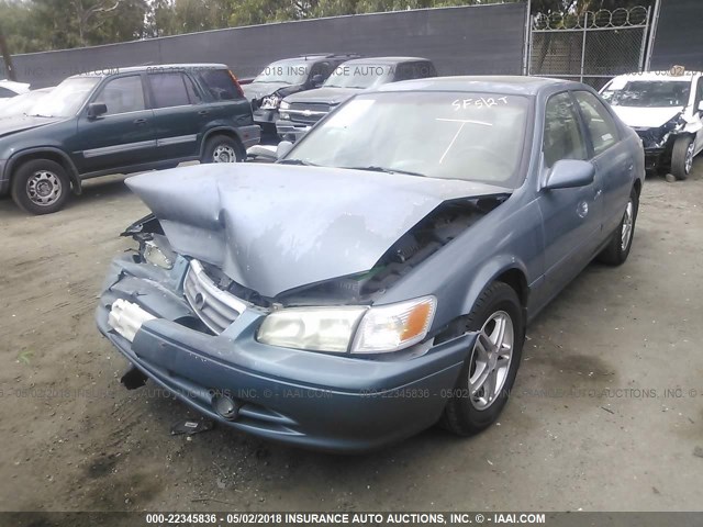 4T1BF22K5YU938643 - 2000 TOYOTA CAMRY LE/XLE BLUE photo 2