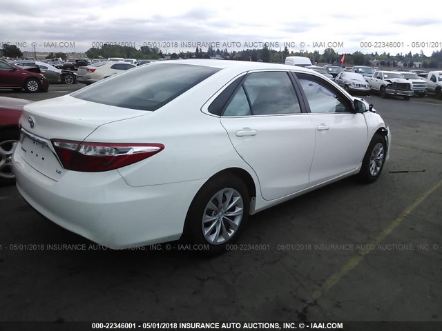 4T4BF1FK0FR445895 - 2015 TOYOTA CAMRY LE/XLE/SE/XSE WHITE photo 4