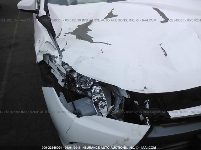 4T4BF1FK0FR445895 - 2015 TOYOTA CAMRY LE/XLE/SE/XSE WHITE photo 6