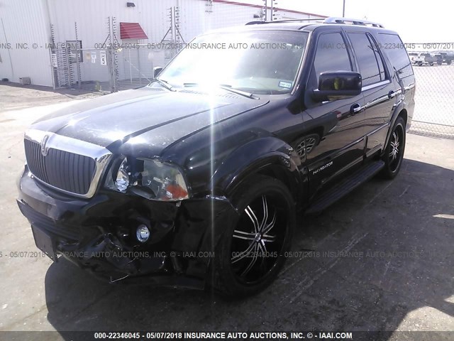 5LMFU27R64LJ16878 - 2004 LINCOLN NAVIGATOR BLACK photo 2