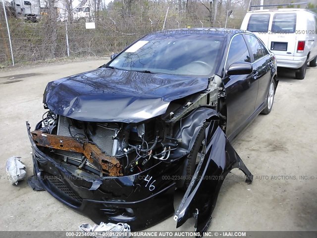 4T1BF3EK2BU665072 - 2011 TOYOTA CAMRY SE/LE/XLE BLACK photo 2