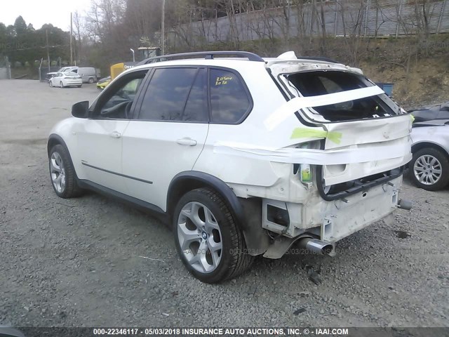 5UXZW0C55D0B94920 - 2013 BMW X5 XDRIVE35D WHITE photo 3