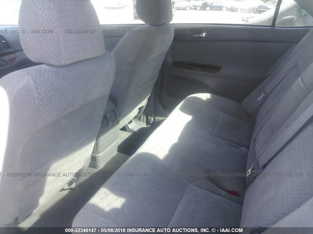 4T1BE32K92U091643 - 2002 TOYOTA CAMRY LE/XLE/SE ვერცხლისფერი ფოტო 8