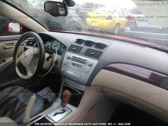 4T1CE38P74U806896 - 2004 TOYOTA CAMRY SOLARA SE/SLE წითელი ფოტო 5