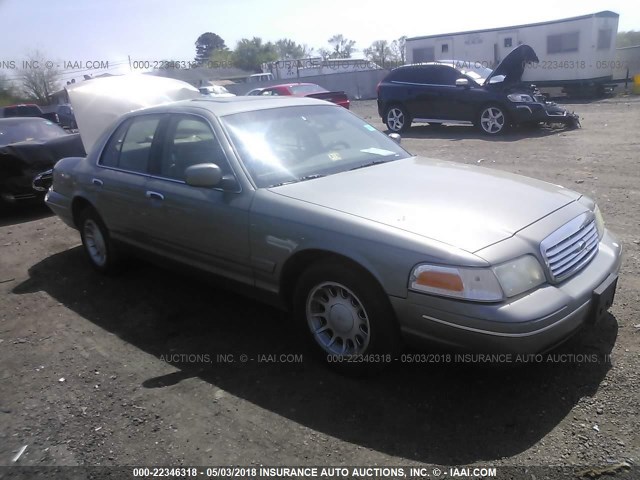 2FAFP74W8YX158540 - 2000 FORD CROWN VICTORIA LX GRAY photo 1
